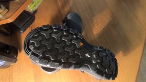 Сандалии Quechua NH 110 из Dechatlon (трекинговая обувь) + носки для бега Kiprun R500