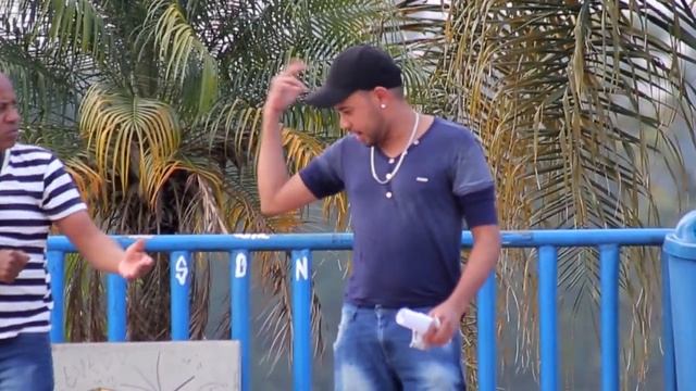 TONINHO TORNADO: COCEIRA NAS COSTA DEIXA A GALERA INCOMODADA! смотреть онлайн