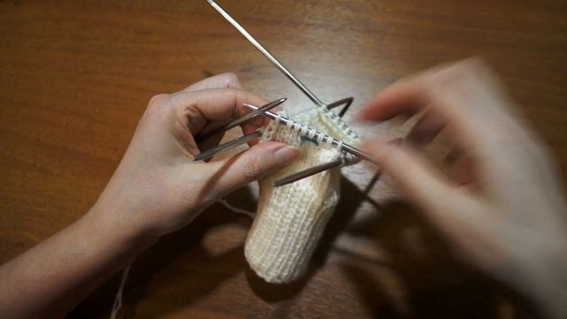 Пинетки спицами без швов смотреть онлайн