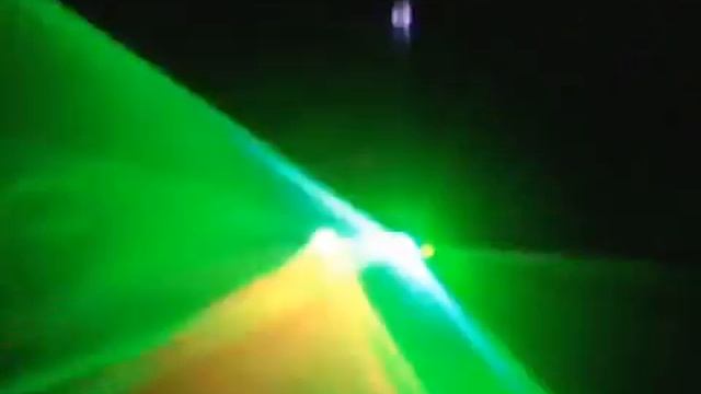 Красно-зеленый двухлучевой лазер D130RG смотреть онлайн