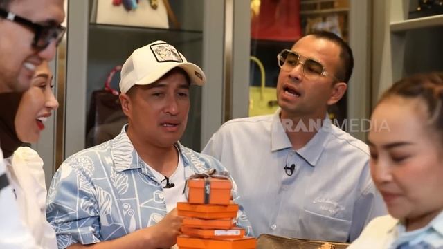 Intip Kamar dr Reza Gladys Yang Penuh Barang Mewah | FYP (07/08/24) Part 3 смотреть онлайн