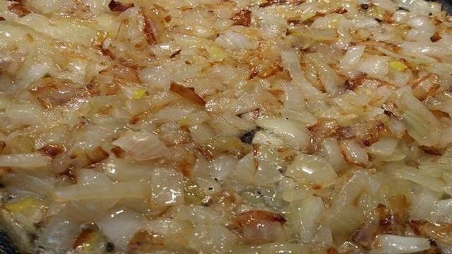 Фаршированные яйца белыми сушёными грибами