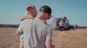 Почему все влюбляются в Ферму Цветковых?