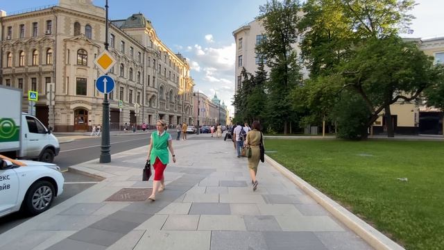 🌟Прогулка по Москве: почувствуй атмосферу старинных улиц🌇 Тайны центра города пешком!🔍🚶♀️