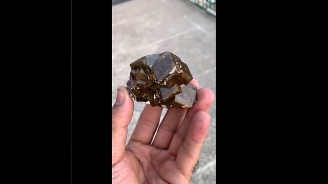 Камень-батарейка🔋