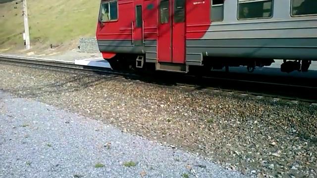 Электропоезд ЭД9М-0113.Отправление с 226 км. смотреть онлайн