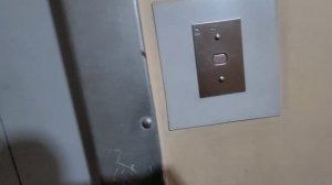 Лифт МЭЛ ~2006 г.в, Уральская 95