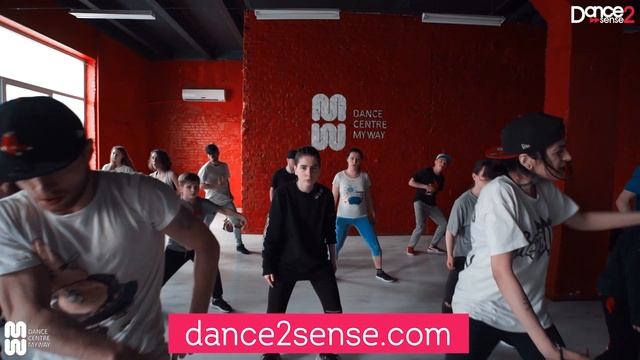 Francis Novotny - Hit & Run - krump choreography by Artem Spitfire - Dance2sense смотреть онлайн