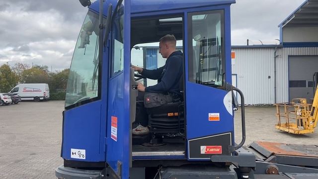 D4007 Kalmar TR618i 4x4 RoRo Terminaltractor смотреть онлайн