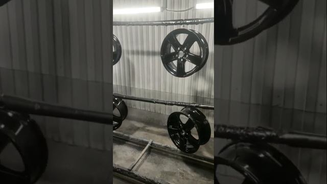 Чёрный супер глянец покрытие полимером порошковая покраска реставрация авто дисков R16 +38050320326