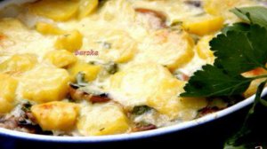 Гратин из картофеля, шампиньонов и молочной колбаски