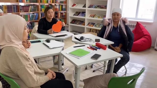 Ата-аналар жиналысы. 2”в” сыныбының ата-аналары. Сынып жетекшісі: Жоламан Аида смотреть онлайн