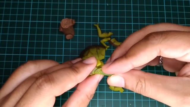 Merakit 3D puzzle Chameleon Real Colour 4D Master смотреть онлайн