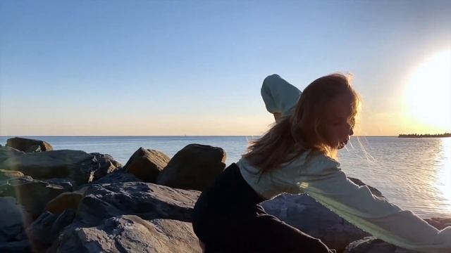 Marina Yakovleva - Bata de cola смотреть онлайн