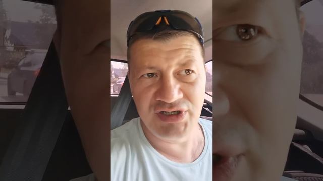 Отдых и бизнес в телефоне на пляже у папы с мамой в декрете смотреть онлайн