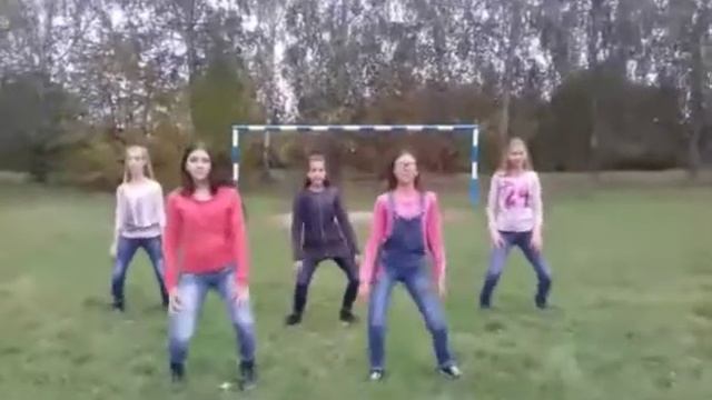 Танець под песню Sofia Reys  123