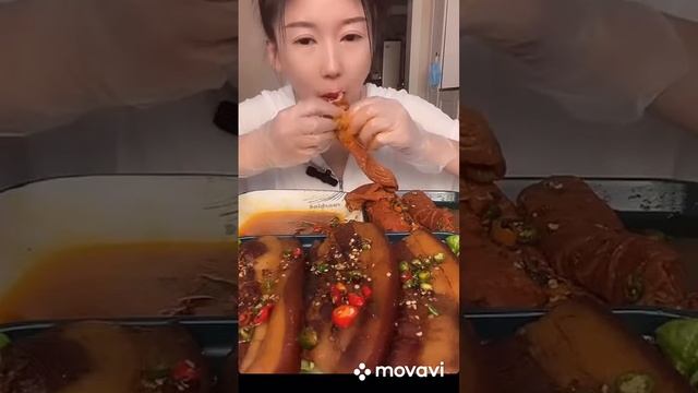 #shorts #asmr #жир #еданакамеру #девушкаест #сало #мясо #остраяеда #фу