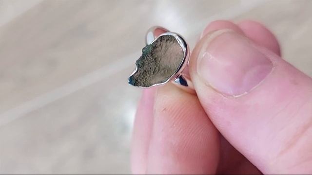 Молдавит серебряное кольцо, 2214КМ смотреть онлайн