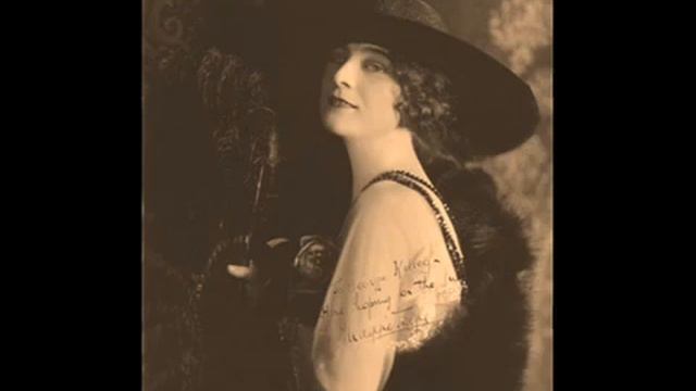 MAGGIE TEYTE SINGS L'ABSCENCE HECTOR BERLIOZ 1945 BROADCAST смотреть онлайн