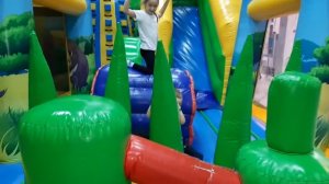 🌺 ПОКОРЯЕМ СКАЛОДРОМ для детей 🌺 SKY PARK - парк развлечений для детей и взрослых 🌺