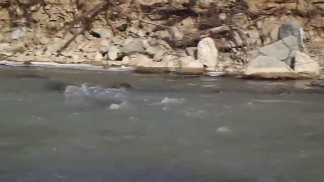 Река Баксан в конце Февраля... смотреть онлайн