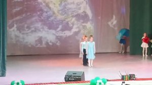 танец "Мир без войны"