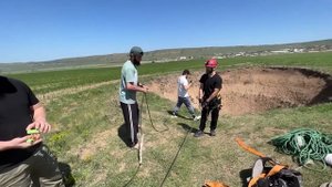 Спустились в бездонную Гурбукинскую яму ! Что в ней ?