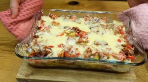 Картошка с грудинкой и сыром в духовке