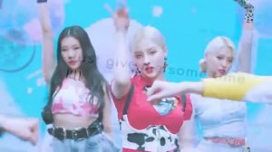 WRAP ME IN PLASTIC - Momoland X Chromance (MASH UP audio & video)