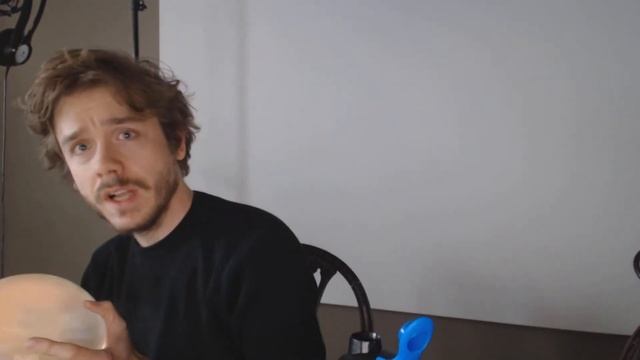 I Put A Crystal Ball At Fulcrum Of Eye/Camera Focus смотреть онлайн