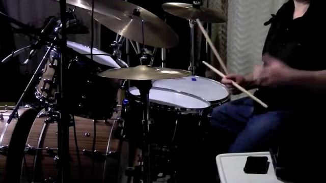 #9 Beat in the World: Learn ‘Ballroom Blitz’ by Sweet, Mick Tucker смотреть онлайн