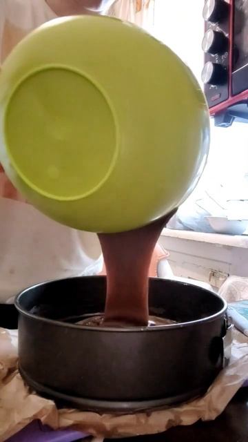 Очень вкусный тортик , больше видео на Дзен на канале "Полезности от Катерины" смотреть онлайн