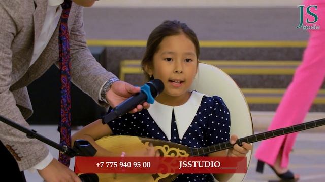 Бүлдіршіннің орындауында - Майраның әні "Майра" смотреть онлайн