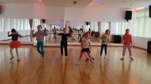 Zumba Kids with Krisi "Pasarela"