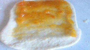 Булочки подковки с джемом