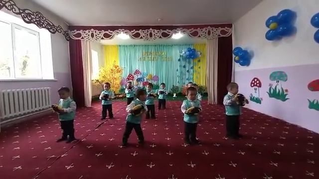 Көңілді би. Балапан тобы смотреть онлайн