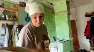 Как сестра разбила голову папе и мы всей семьей прятались в кустах