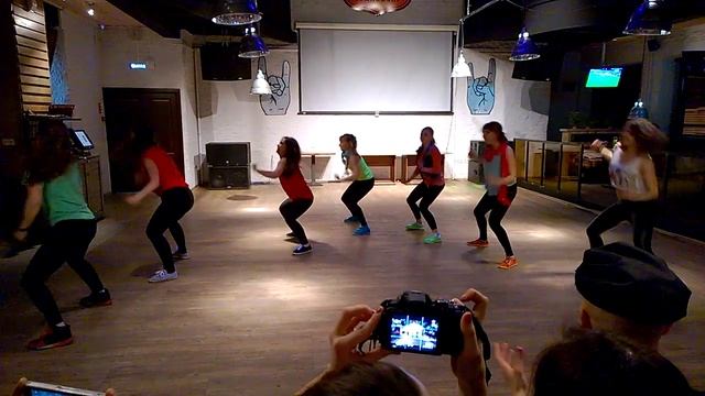 Show girls Zoom Zoom Salsa Таня