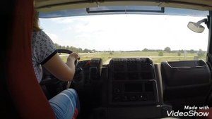 Девушка на самосвале