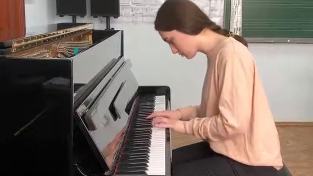 п.Луговской Джентемирова Бэла смотреть онлайн