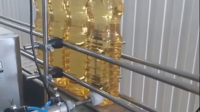 Делитель потока бутылок.