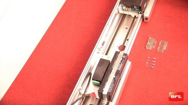 Vista SL, installation manual (EN). Chapter 3.2: Runners and belt assembling
