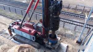 Строительство буронабивными сваями буровой установкой Junttan