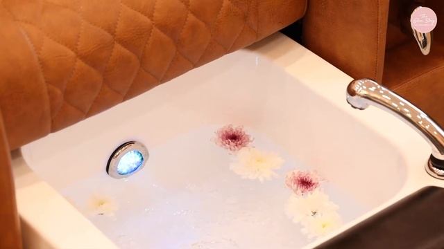 Introduction - The Glam Story смотреть онлайн