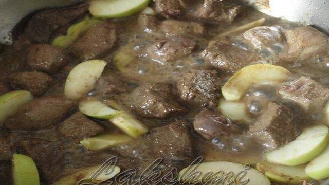 Свиная печень с....яблоками