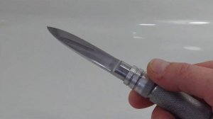 Складной нож на резьбе