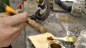 Надо запатинировать фонари и урны в г.Кисловодске. КТО ВОЗЬМЕТСЯ? АНТИКОВКА