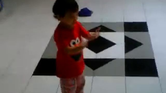 Very Cute Baby Dancing to Mozart's Twinkle Little Star Variation