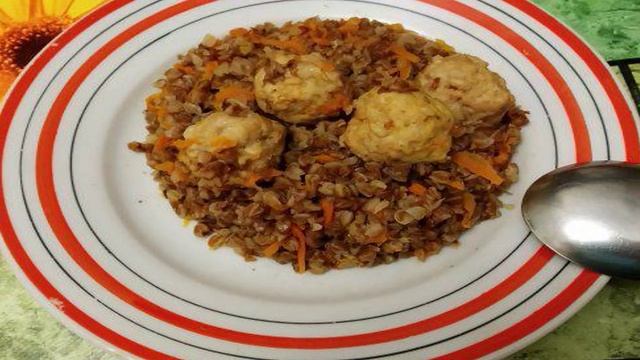 Гречневая каша с мясными шариками в мультиварке
