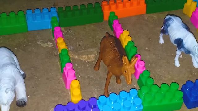 MINIATUR LION TIGER ELEPHANT GOAT DEER DUCK ZEBRA BEAR DINOSAUR MOLEN TRUCK DUMP TRUCK